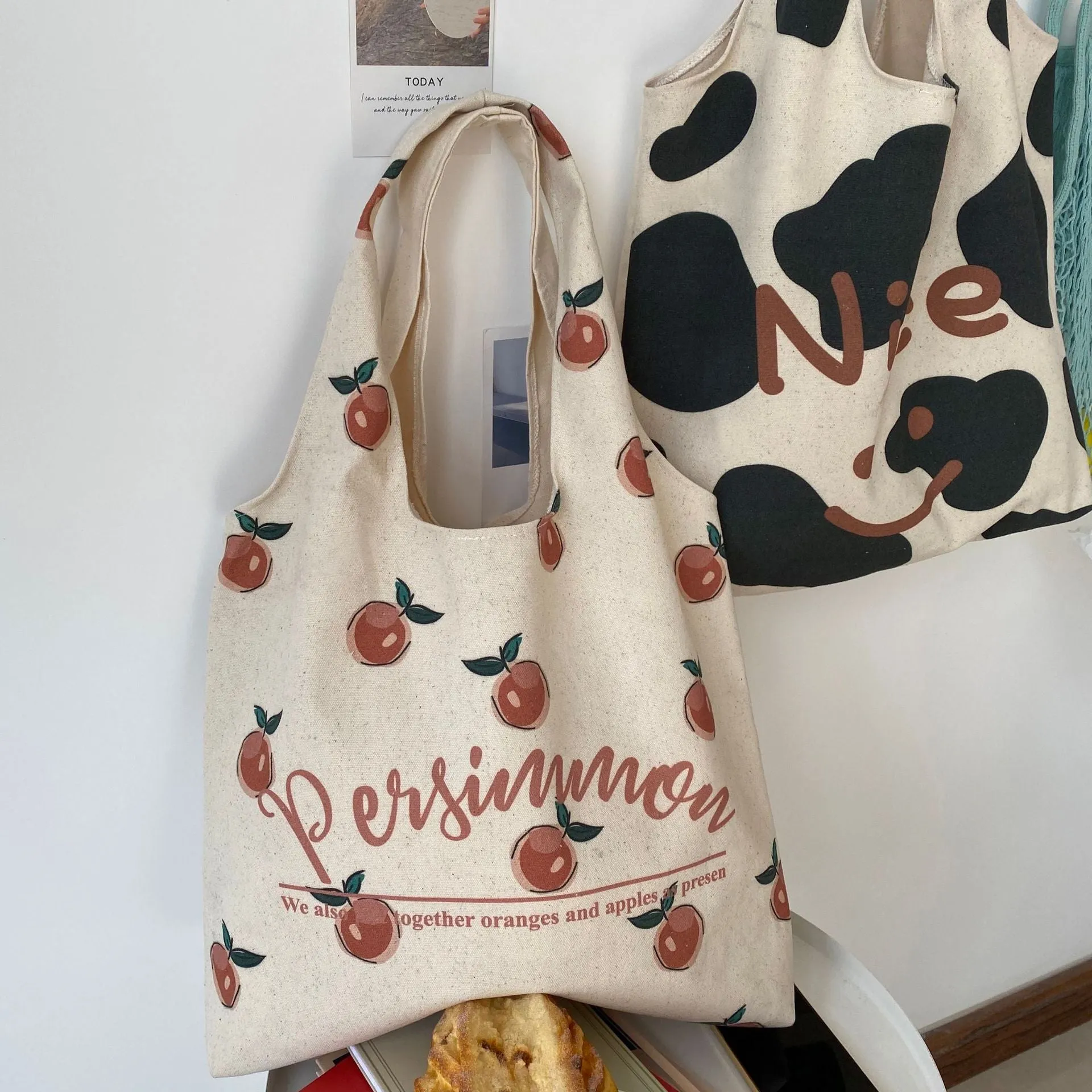 Christmas Gift New Small Fresh Women's Shoulder Bag Orange Print Buckle Shopping Bag Fashionable Texture Open Handbags for Women 2021