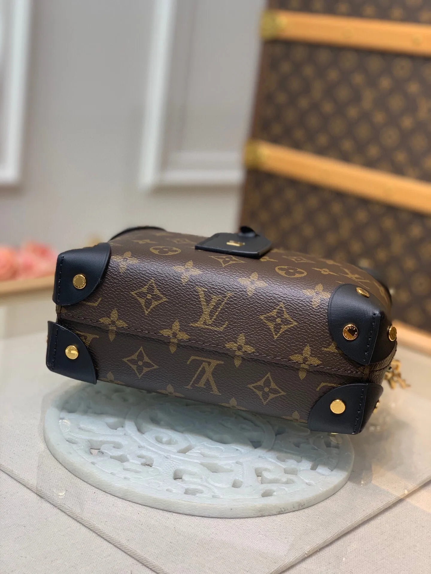 Designer Handbags - LOV - 5988