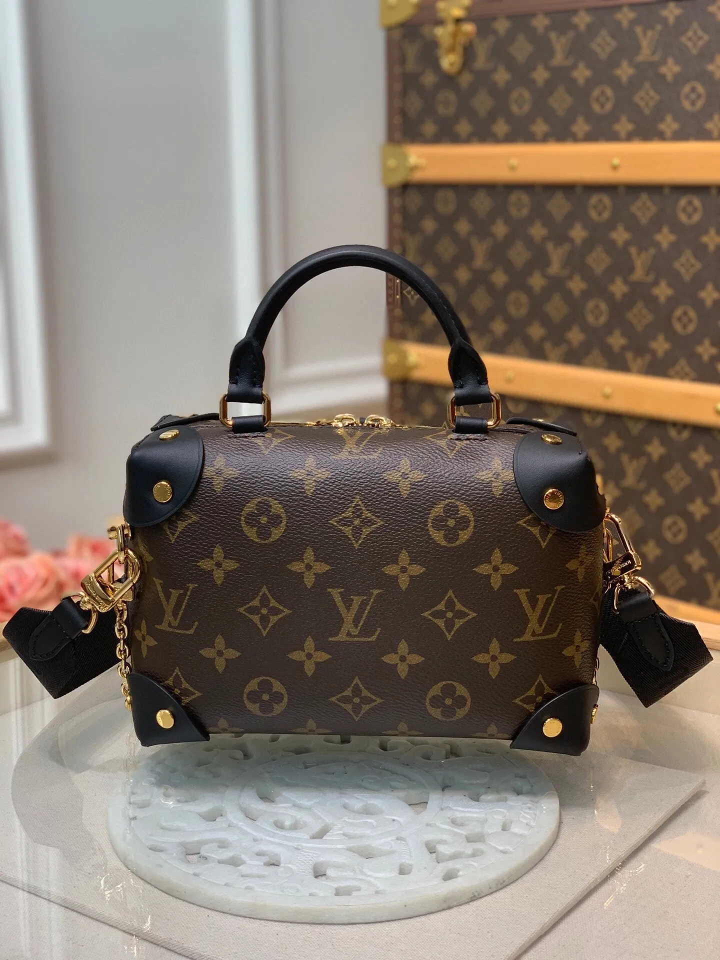 Designer Handbags - LOV - 5988