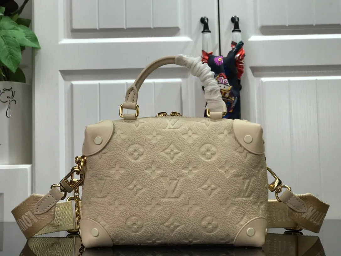 Designer Handbags - LOV - 5988