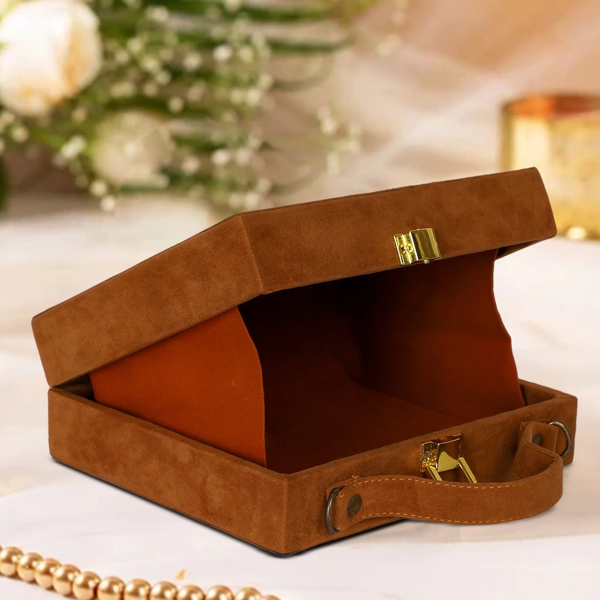 Gold Lady Suede Evening Clutch