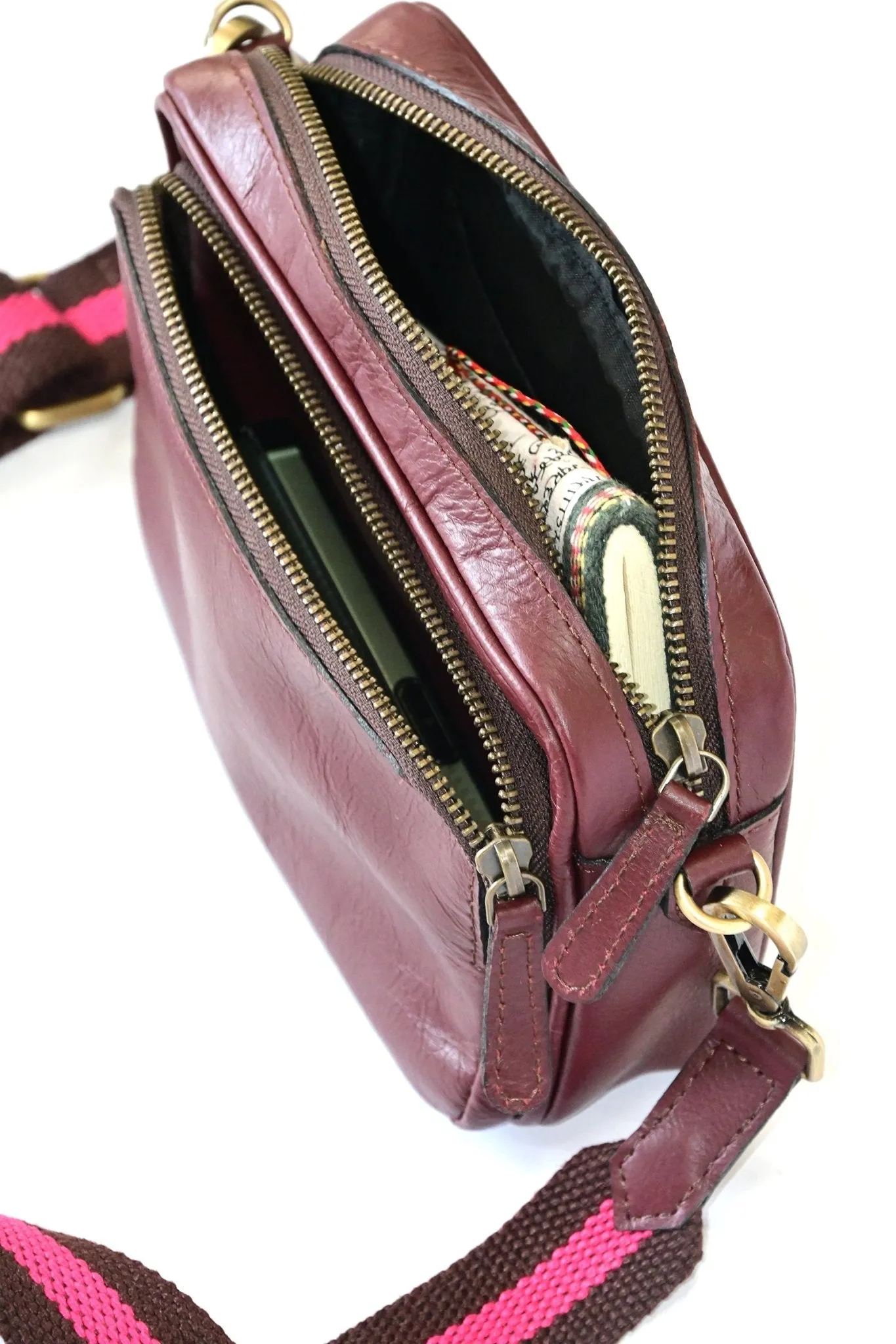 HARISSON  - LEATHER SLING BAG (Maroon)