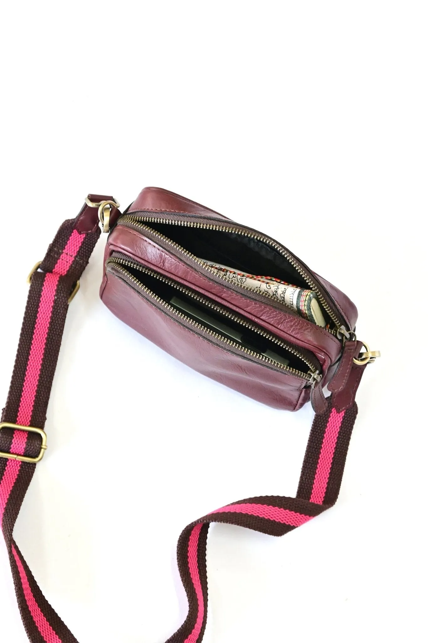 HARISSON  - LEATHER SLING BAG (Maroon)