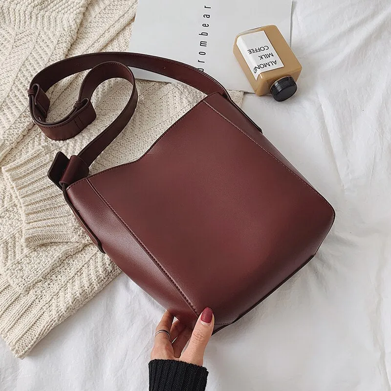 High Capacity Solid Color PU Leather Crossbody Bags For Women 2021 Bucket Bags Ladies Handbags With Wide Belt Travel Handbags
