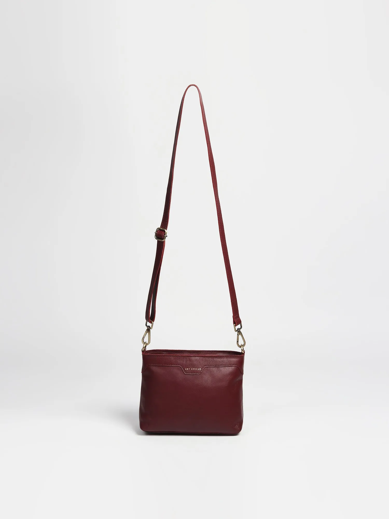 LADISLAO - LEATHER SLING BAG