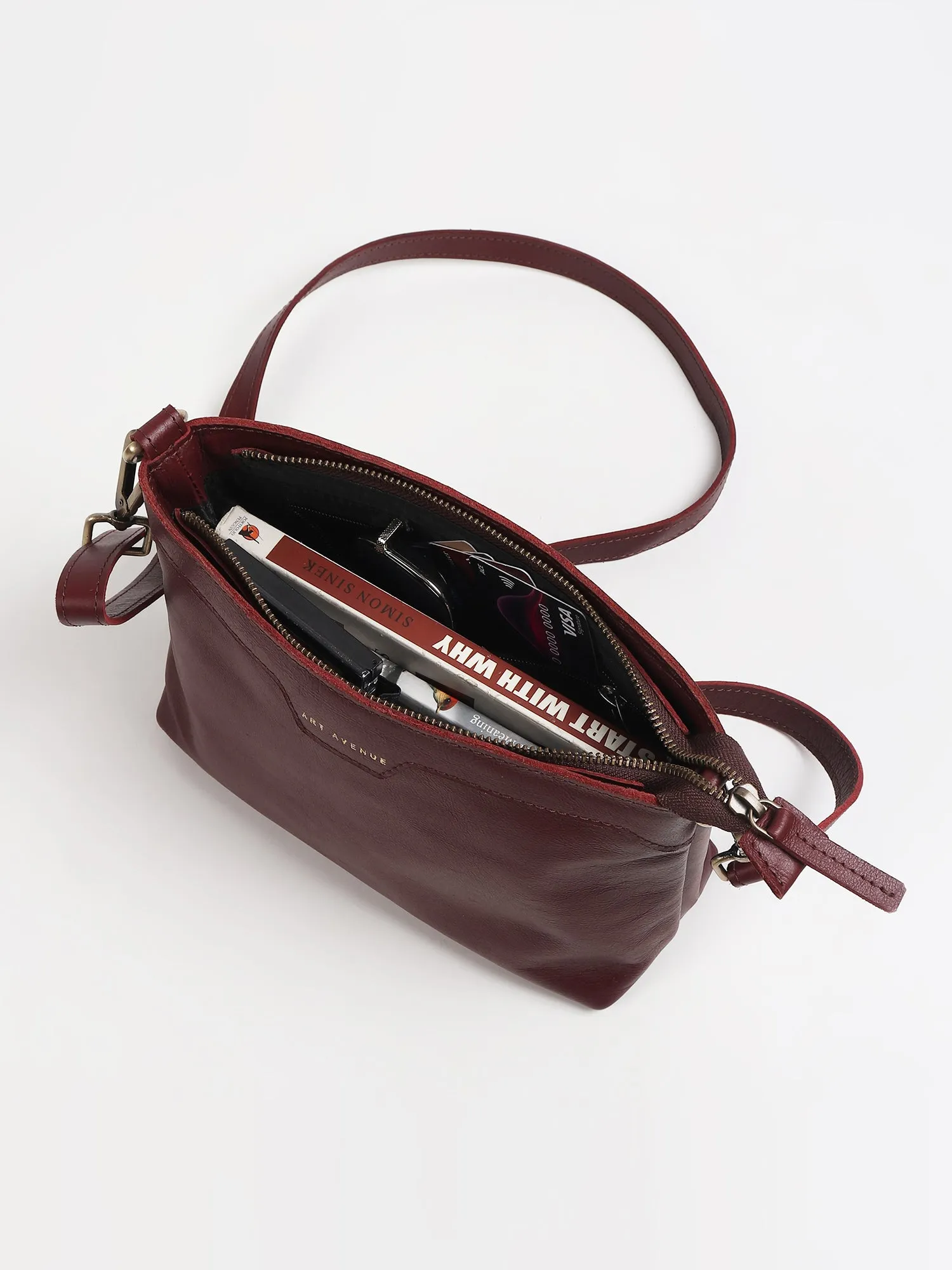 LADISLAO - LEATHER SLING BAG