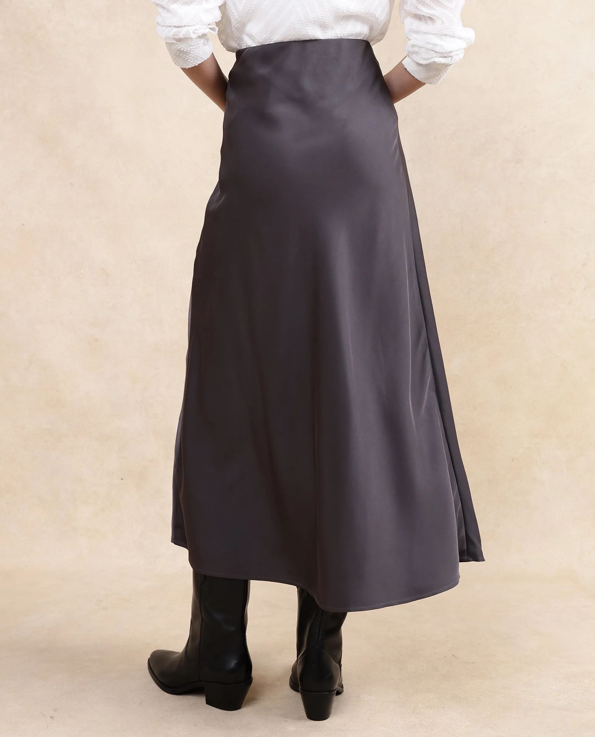 Rareism Women Niyano Grey Satin Ankle Length Plain Skirt