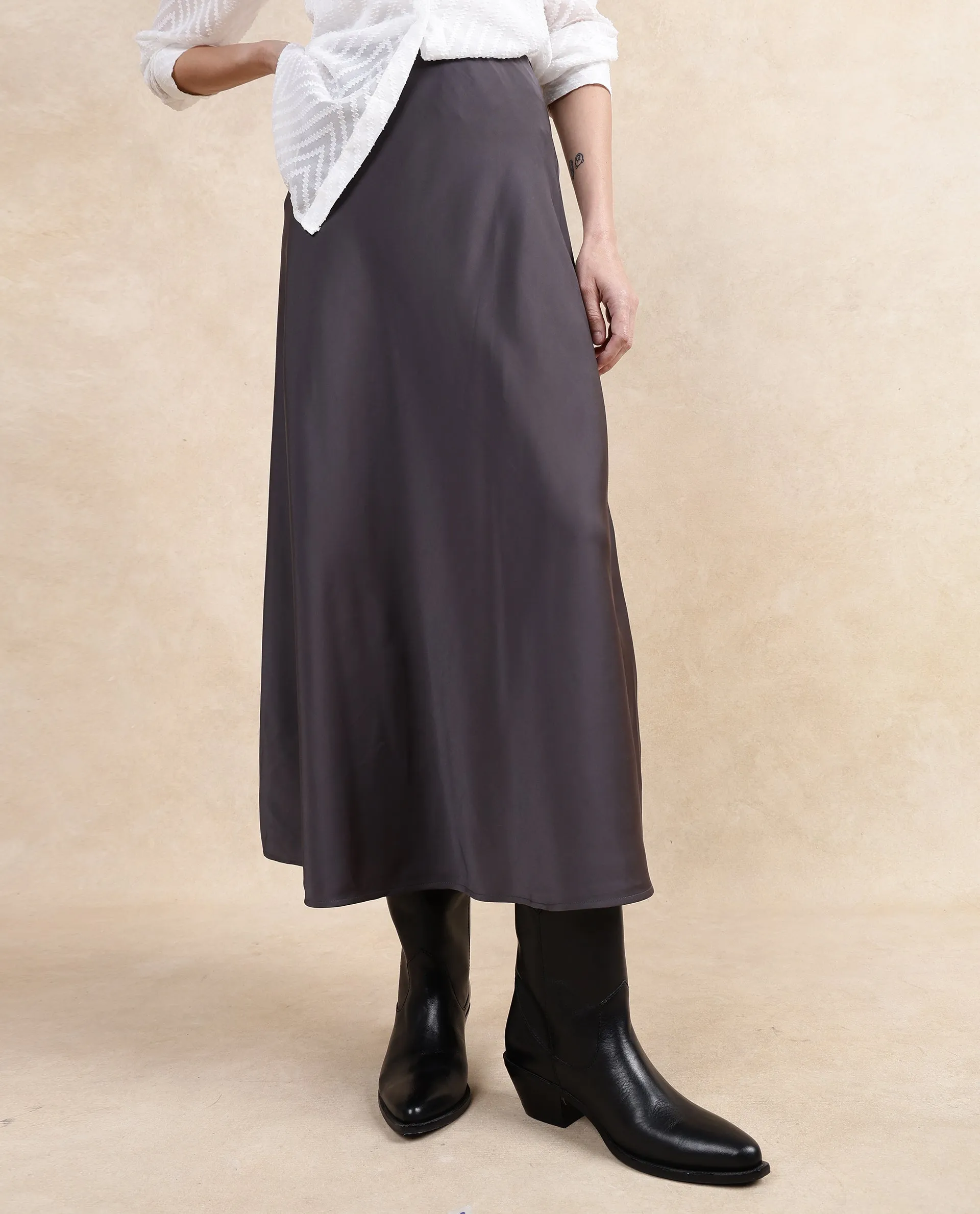 Rareism Women Niyano Grey Satin Ankle Length Plain Skirt