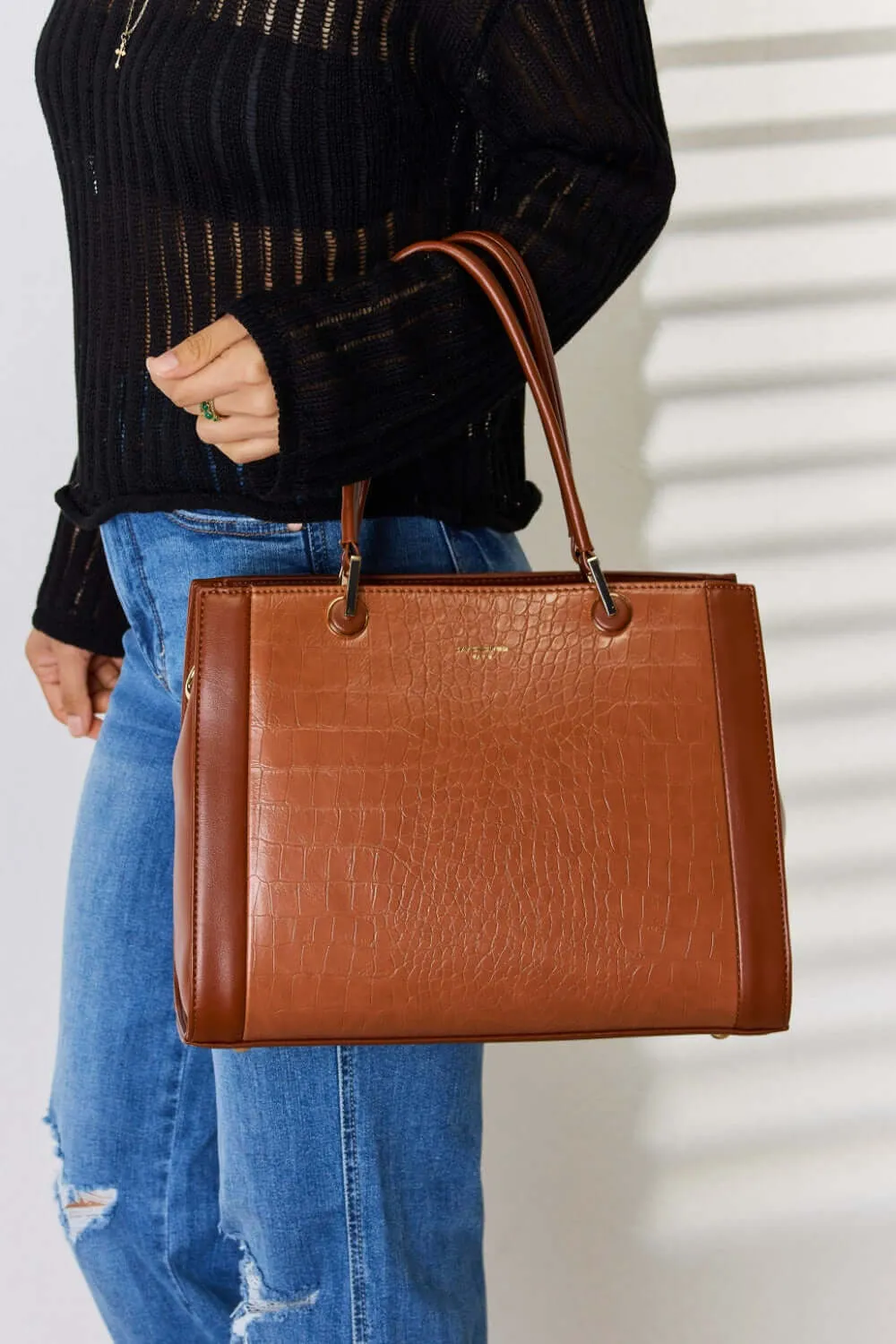 Textured PU Leather Handbag - Stylish &amp; Durable Choice