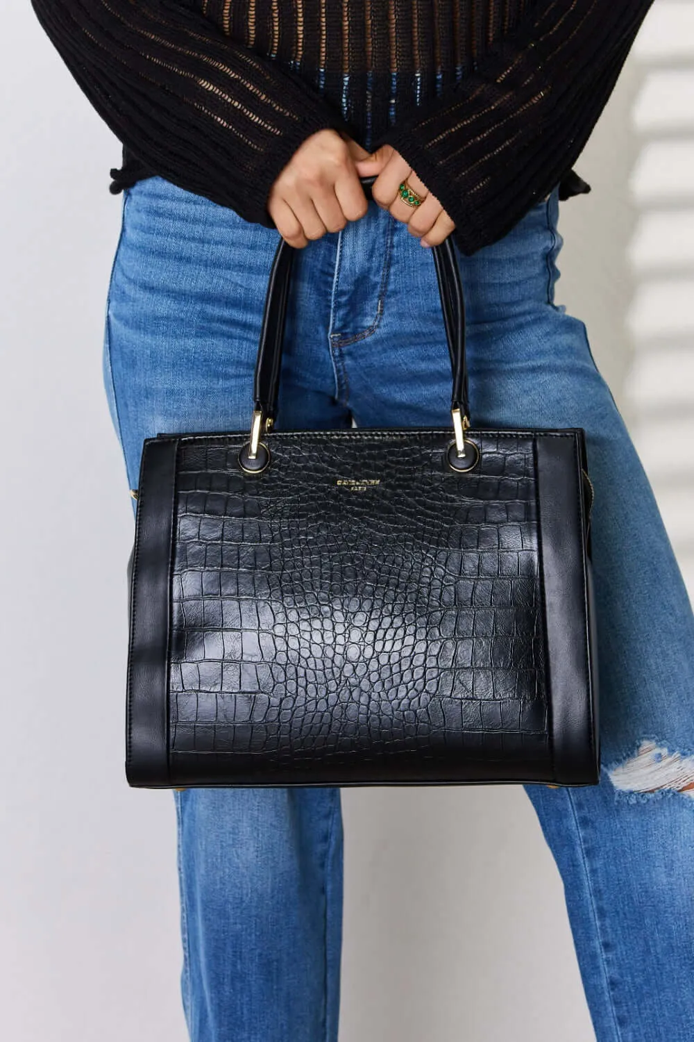 Textured PU Leather Handbag - Stylish &amp; Durable Choice
