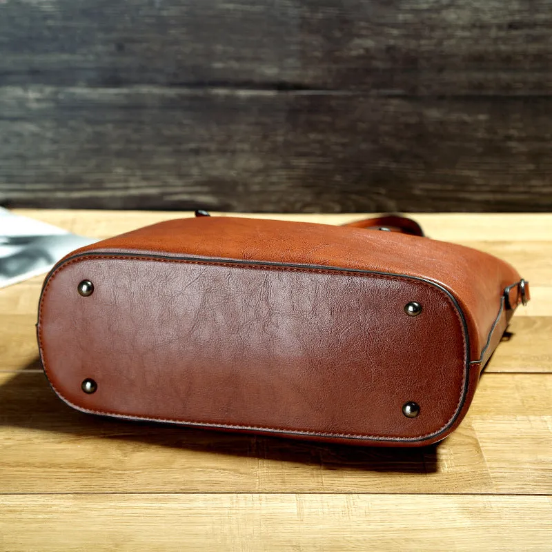 Timeless ClassicElegance Oil Wax Leather Tote Bag