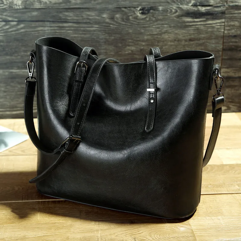 Timeless ClassicElegance Oil Wax Leather Tote Bag