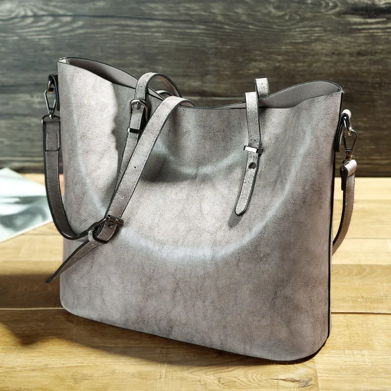 Timeless ClassicElegance Oil Wax Leather Tote Bag