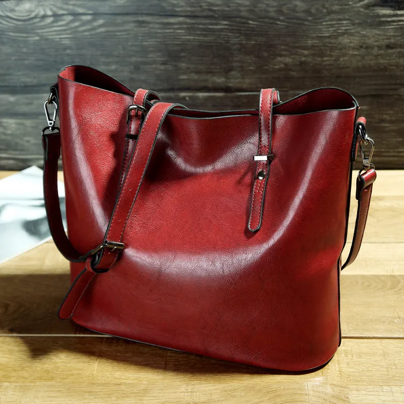 Timeless ClassicElegance Oil Wax Leather Tote Bag