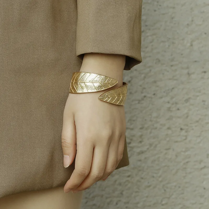 Vienna Verve Exaggerated Silver Bracelet with Leaf Design