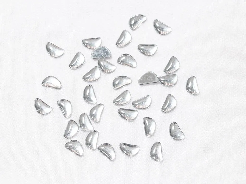 White Transparent Uneven Plastic Stones- 6x6 mm